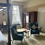 Hotel Moresby Hall 4*