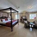 Moresby Hall 4*
