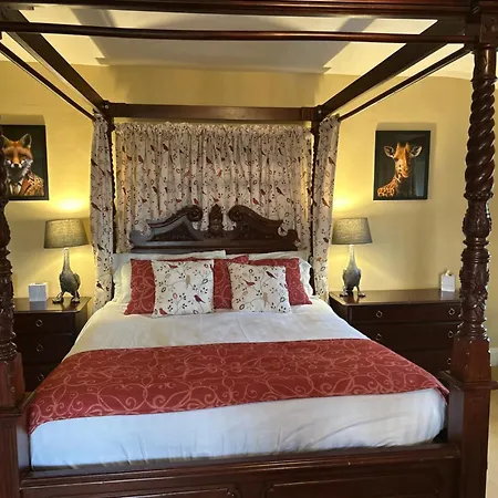 Moresby Hall 호텔 4*